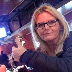 Meet your Posher, Sharon